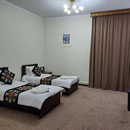 Ocean Hotel Osh Ngoại thất bức ảnh