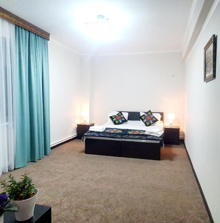 Ocean Hotel Osh Ngoại thất bức ảnh